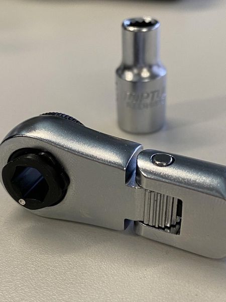 Трещотка мини 1/4" с шарниром TOPTUL 60 зубцов (исп. с FTDF0810) CHEV0811 CHEV0811 фото